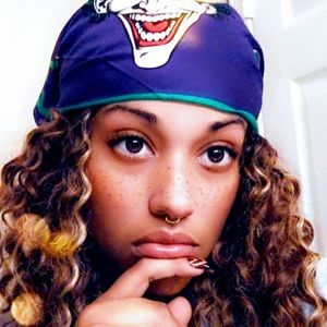 Meet your Posher, Renae